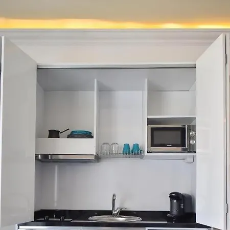 White Apartmans Apartment Mamaia