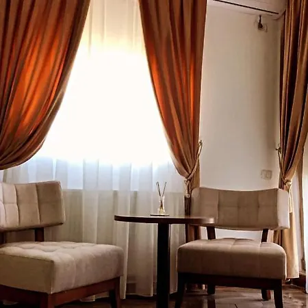 White Apartmans Mamaia