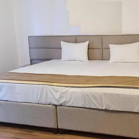White Apartmans
